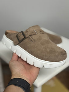 Very G: Cali Clog